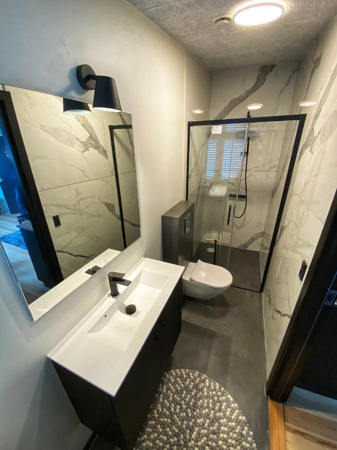 Broncks Apartment 2 - Modern 2-Bedroom In The Heart Of Tórshavn Zewnętrze zdjęcie