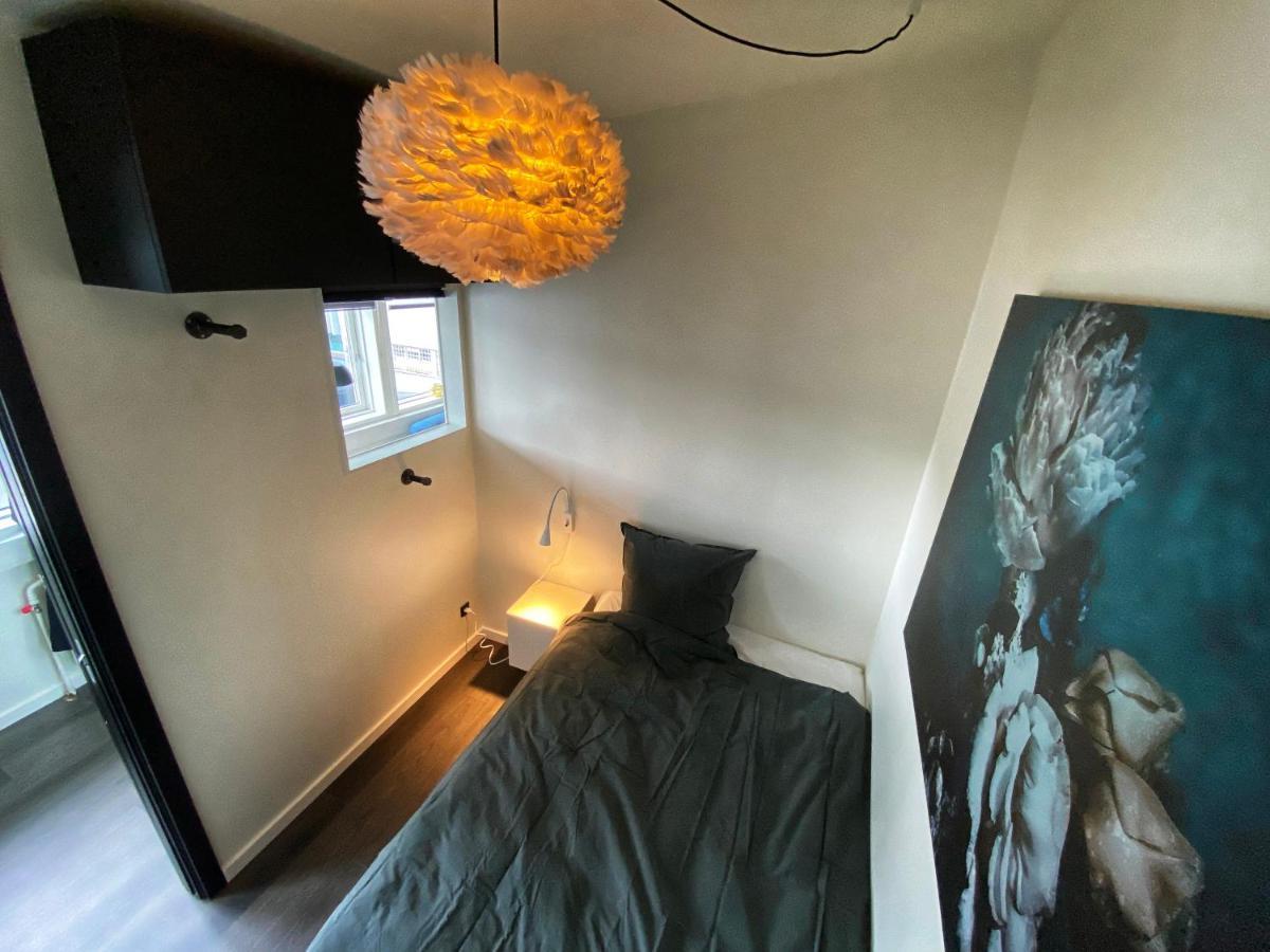 Broncks Apartment 2 - Modern 2-Bedroom In The Heart Of Tórshavn Zewnętrze zdjęcie