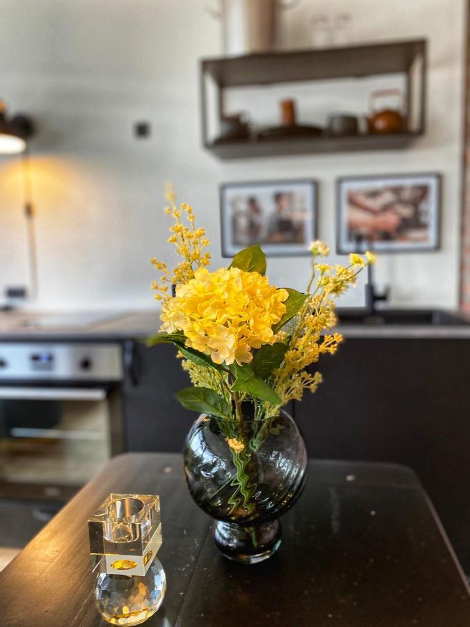 Broncks Apartment 2 - Modern 2-Bedroom In The Heart Of Tórshavn Zewnętrze zdjęcie