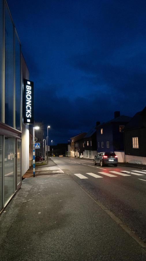 Broncks Apartment 2 - Modern 2-Bedroom In The Heart Of Tórshavn Zewnętrze zdjęcie